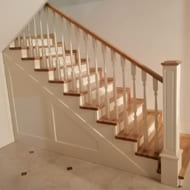 Отделка лестниц деревом в Москве