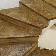 Отделка лестниц декоративной штукатуркой