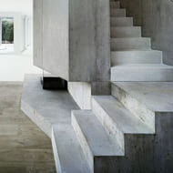 Отделка лестниц декоративной штукатуркой