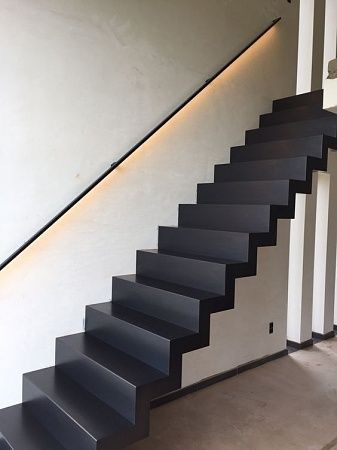 Зеркальные лестницы в Краснодаре - пример выполнения