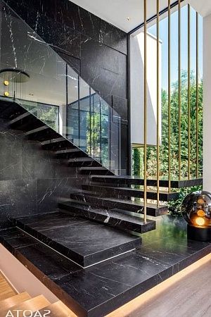 Консольные, парящие лестницы в Краснодаре - пример выполнения