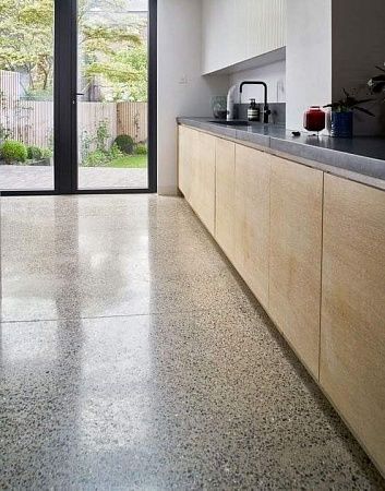 Изготовление наливных полов для квартиры в Краснодаре - пример выполнения