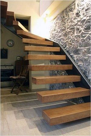 Г-образные лестницы в Москве - образец Г-образные лестницы в Москве - пример выполнения