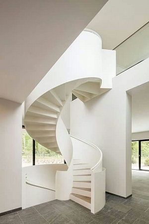 Винтовые лестницы на заказ в Москве - пример выполнения