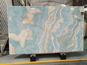 Слэб оникса, натуральный камень